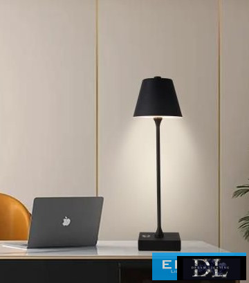 UNIVERSO Tölthető asztali lámpa 5V-2000mAh 1w 100lm CCT 108x375mm Fekete
